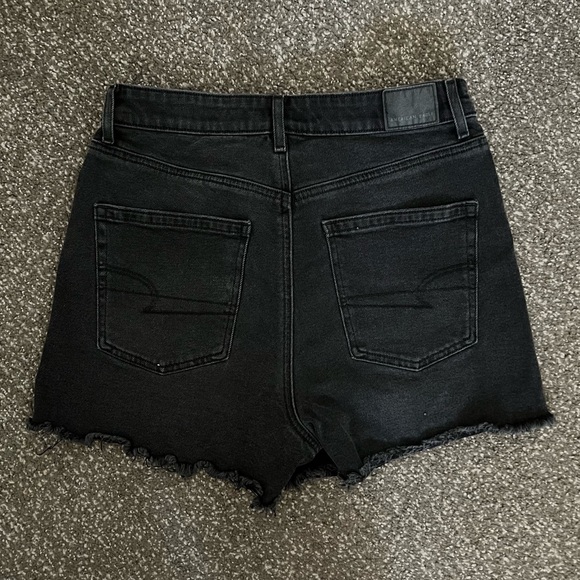 American Eagle Highest Rise Boyfriend Short - Picture 3 of 3